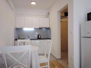 Green Apartment - Lazi - 6