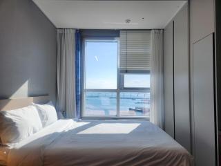 Newly Built Bayment Residence - Busan - 7
