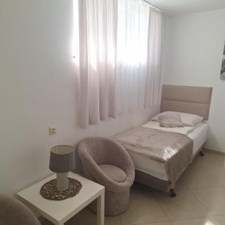 Hostel 11 - Kozienice - 8