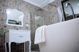 Escapade Lux Guesthouse - Gaborone - 1