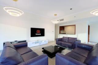Spacious 3 BR Suite with Marina View - Near Marina Mall - Dubai - 2