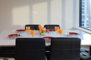 3BR with Marina Skyline Views, Near Mall & Metro - 6