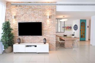 The Artisanal 3BR neat the Beach by HolyGuest - 6