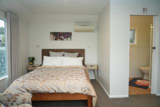 Cozy and sunny room near City To Seapath - Christchurch - 9