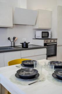 Luxury Acclavio Apartments - 2