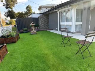 Cozy Modern Werribee house with all Amenities - Werribee - 2