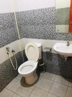 Crown Palace Tourist Home - Ernakulam - 1