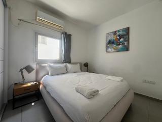 Ben Yehuda 2 Bedrooms Apartment - 2