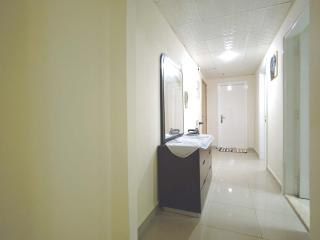 One Bedroom Twin Bed Fully Furnished - Sharjah - 3