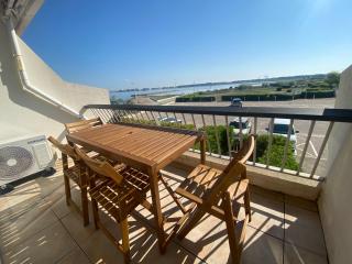 PORT CAMARGUE – BEL APPARTEMENT CLIMATISÉ AVEC VUE MER, TERRASSE PARKING – 4 PERSONNES - Le Grau-du-Roi - 0