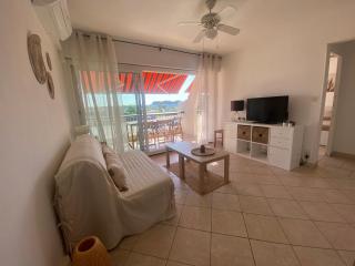 PORT CAMARGUE – BEL APPARTEMENT CLIMATISÉ AVEC VUE MER, TERRASSE PARKING – 4 PERSONNES - 4
