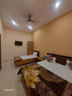 SHIV RESIDENCY PAYING GUEST HOUSe - Jāmb - 3