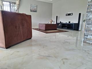Chic Modern Escape - Lusaka - 4
