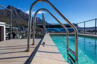 Spacious 2 bed apartment with mountain views The Factory Cape - 6
