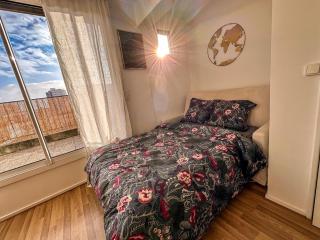 Parisian nest - panoramic views - free parking - Parijs - 4