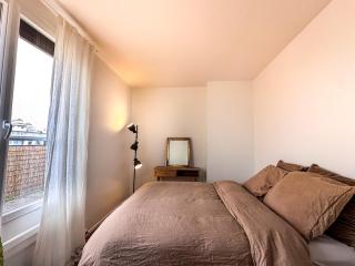 Parisian nest - panoramic views - free parking - Parijs - 3