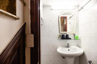 Entire 5BedRoom House Central Saigon Quiet Alley in District 3 - Ho Chi Minh City - 7
