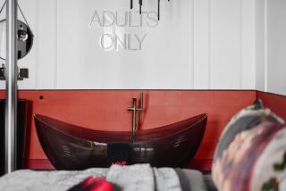 L'Amour Suite - romantic getaway - 8