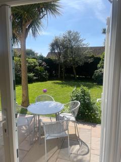 Palms - spacious, 3 bedroom, pet friendly, family holiday home - Manorbier - 2