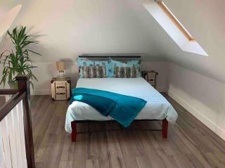 Hill Top Cottage - 1