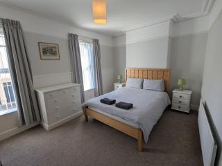 3 bed terrace in Donaghadee town centre 1 min walk to shops and beach - Donaghadee - 4