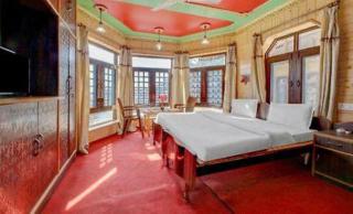 Hotel Nishat Lake view resorts Srinagar - Srinagar - 0