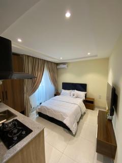 Supreme Apartment & Residence - - 0