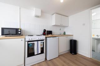 Charmstay Swiss Cottage - Londra - 1