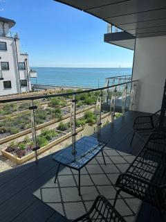 Harbour view-Sleeps 4-Sea View-Parking-Balcony - Ramsgate - 7