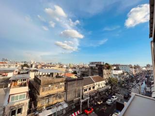 Playground Hostel and cafe Khaosan Road - - 9