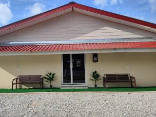 Reds Roomstay Pantai Penarik 1 - - 4