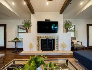5 mins from Universal with Heated Pool, Spa, Golf & Pong - Los Angeles - 8