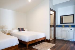 5 mins from Universal with Heated Pool, Spa, Golf & Pong - Los Angeles - 7