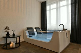 S-Cape Suite&Spa - 3