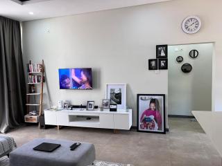 Smart 2BR w Starlink, Alexa & Solar, Salama Park - Lusaka - 8