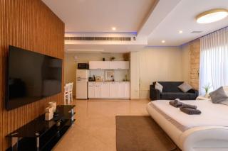 גג החלומות - 4 סוויטות מהממות עם ג'קוזי ספא פרטי בתל אביב - 8