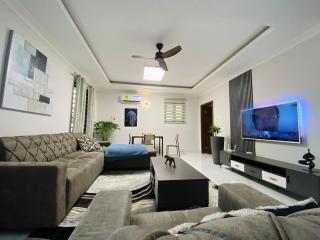 Luxey 2 Bed Townhouse - Accra - 0