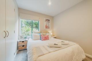 Elevated Ocean View Oasis - 3BR 2 Bath Parking - Christchurch - 6