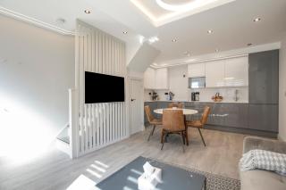 Luxury 3 Bedroom Flat 5 min to tube station - Londra - 5