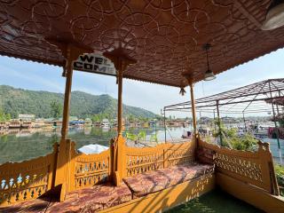 New Sea Palace Houseboats - Srinagar - 5