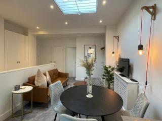 2 bed flat West Kensington/Fulham - London - 7