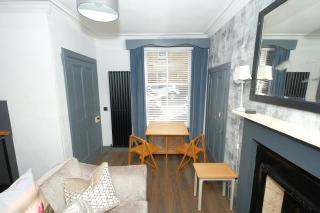Cosy Ground Floor Victorian Flat in the Heart of Hawick - 8