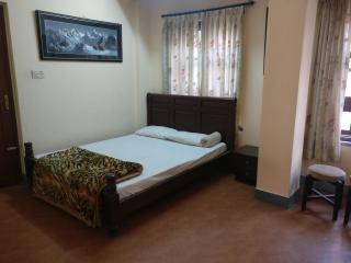 Om Pension Guest House - Tikābhairab - 9