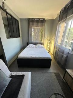 STUDIO JACCUZZI A 2 Min dAvignon - Les Angles Gard - 8