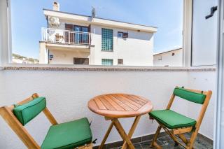 Malerisches Apartment nur 500 Meter zum langen Strand mit Privatparkplatz, Balkon - Baška - 0