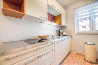 Malerisches Apartment nur 500 Meter zum langen Strand mit Privatparkplatz, Balkon - Baška - 6