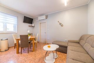 Malerisches Apartment nur 500 Meter zum langen Strand mit Privatparkplatz, Balkon - Baška - 4