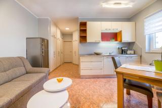 Malerisches Apartment nur 500 Meter zum langen Strand mit Privatparkplatz, Balkon - Baška - 2