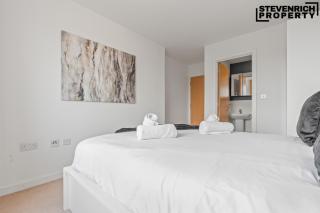 Amazing City View High End 2-Bedroom Flat - Reading - 4