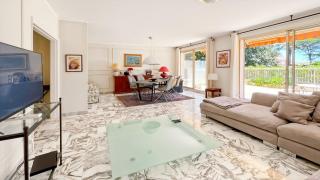 comfortable 3 bedroom, superb south terrace - 4